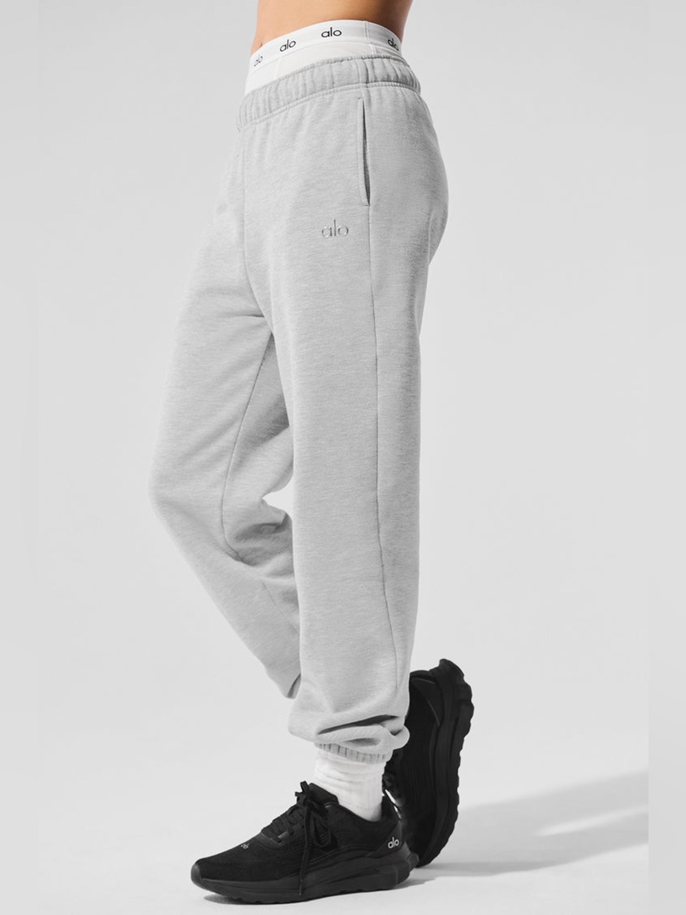 ALO Yoga Accolade Sweatpant
Athletic Color Grey. Size S - Picture 3 of 13